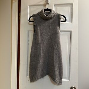 525 America Gray Sleeveless Turtleneck Sweater